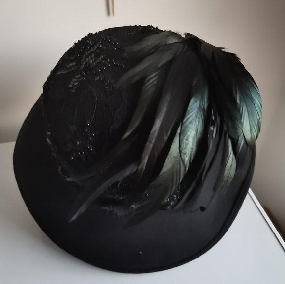 Mr. CHARLES HATS - Picture 7 of 9